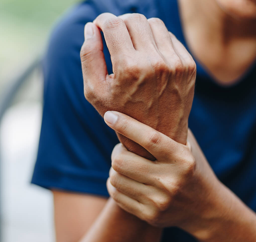 Treat wrist and hip pain: Milwaukee PI physician