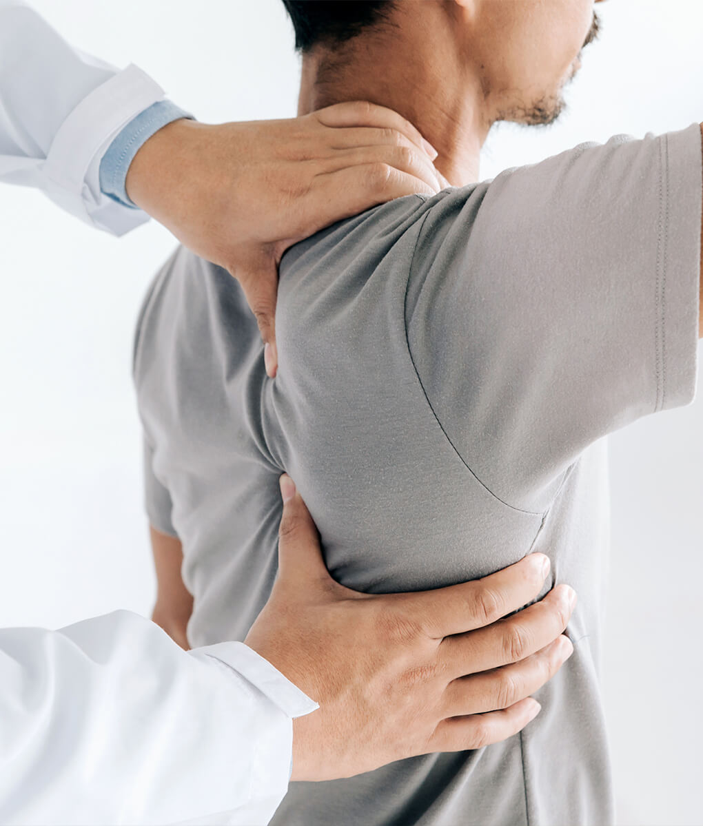 Shoulder injury doctor in Milwaukee: pain, bruising, and broken